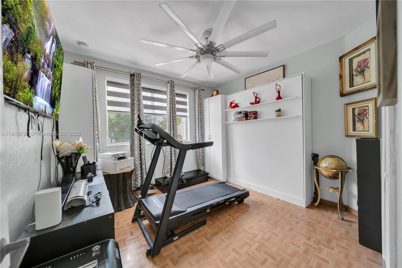 KENDALL BREEZE SOUTH - Residential