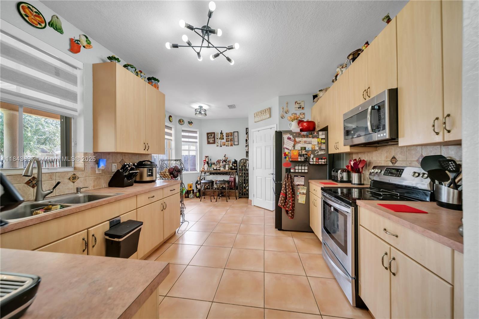 KENDALL BREEZE SOUTH - Residential