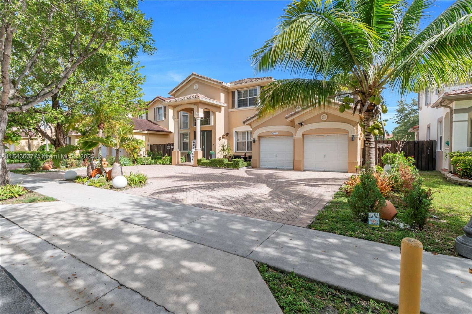 KENDALL BREEZE SOUTH - Residential