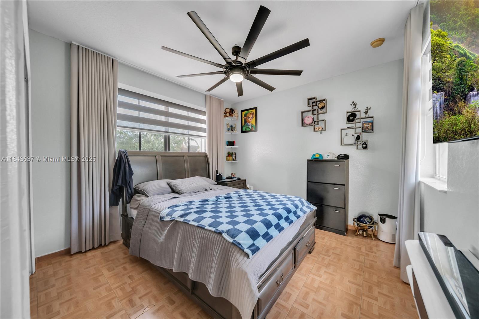 KENDALL BREEZE SOUTH - Residential