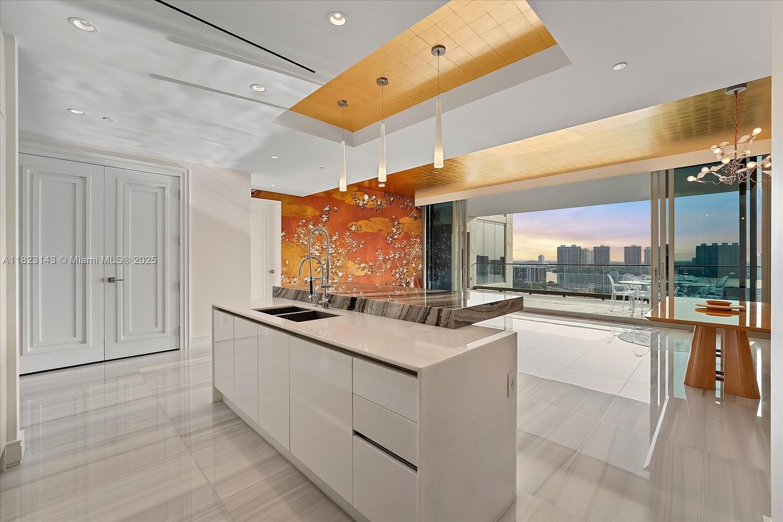 17901 S Collins Ave 1506