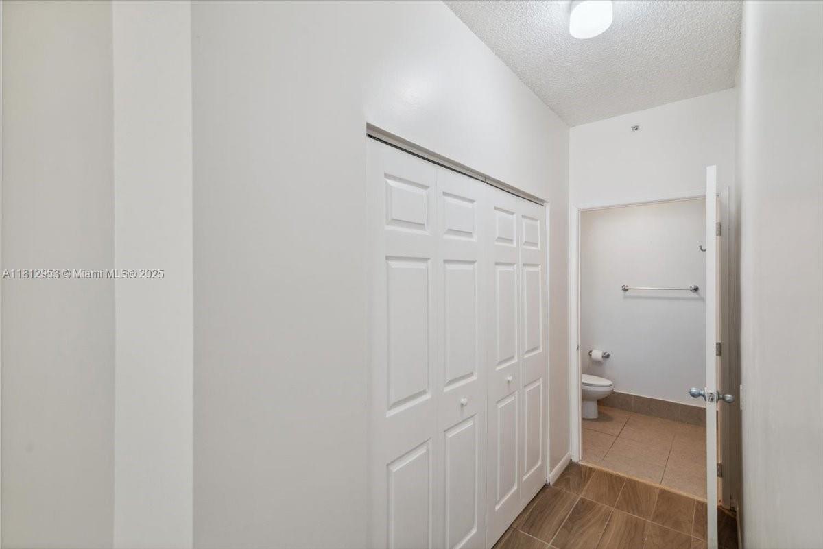 COURTYARDS AT DAVIE CONDO - Residential
