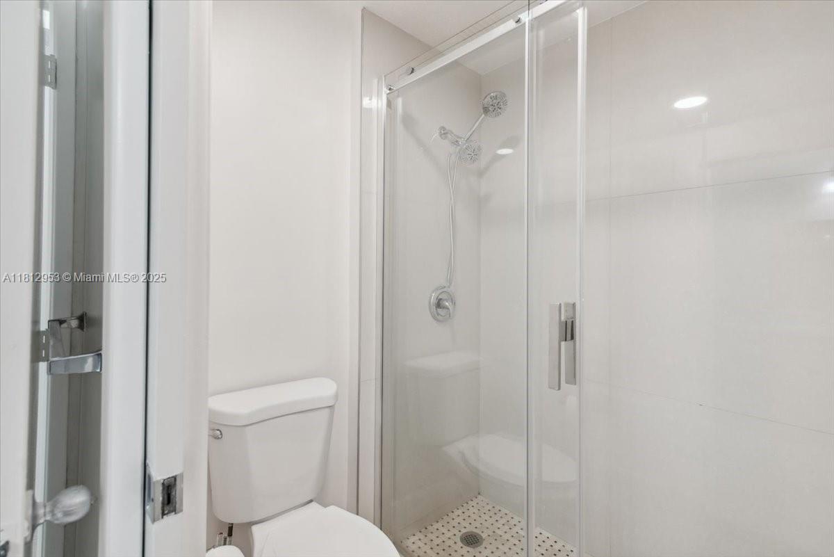 COURTYARDS AT DAVIE CONDO - Residential