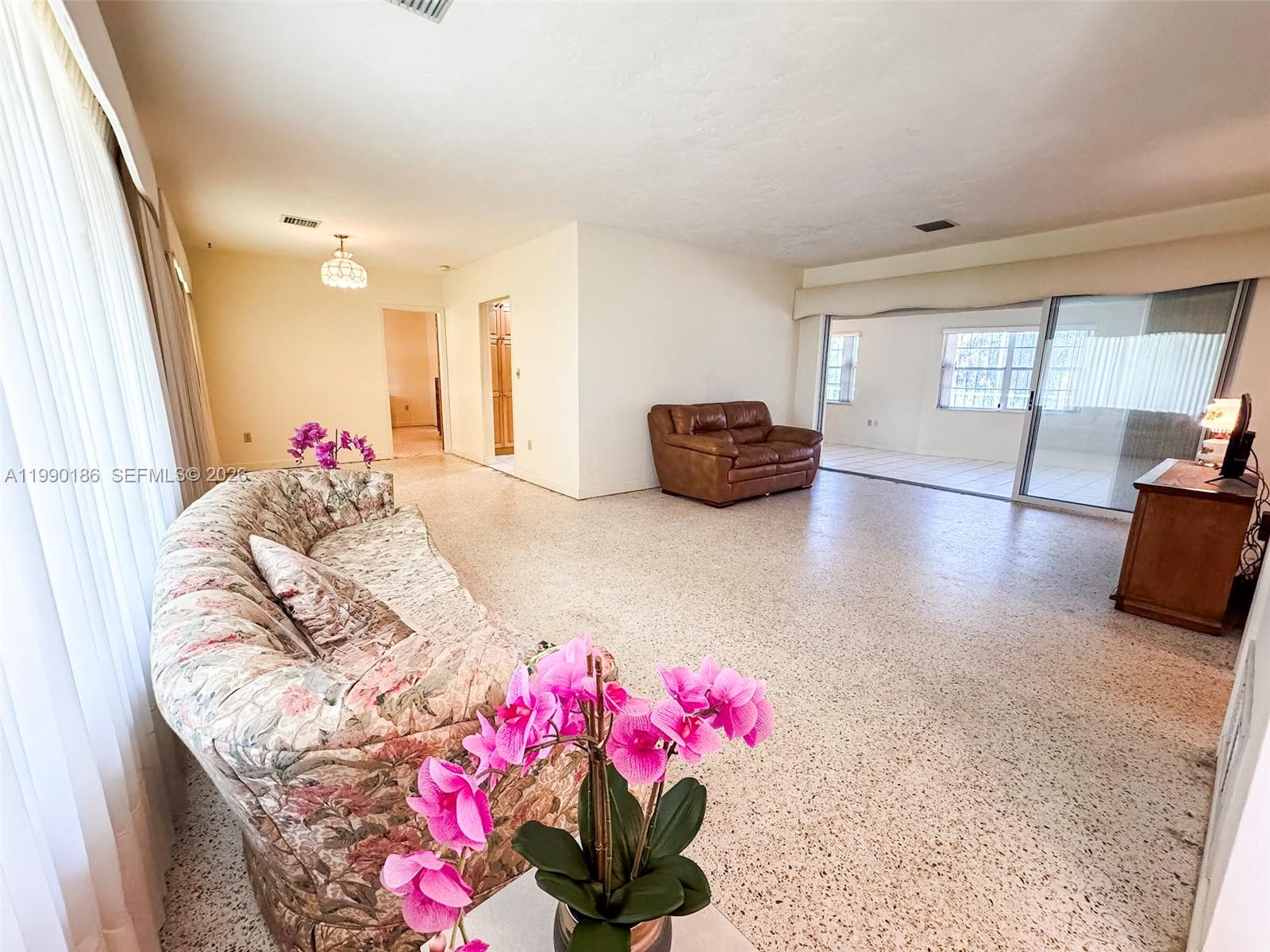 CORAL REEF ESTATES - Residential