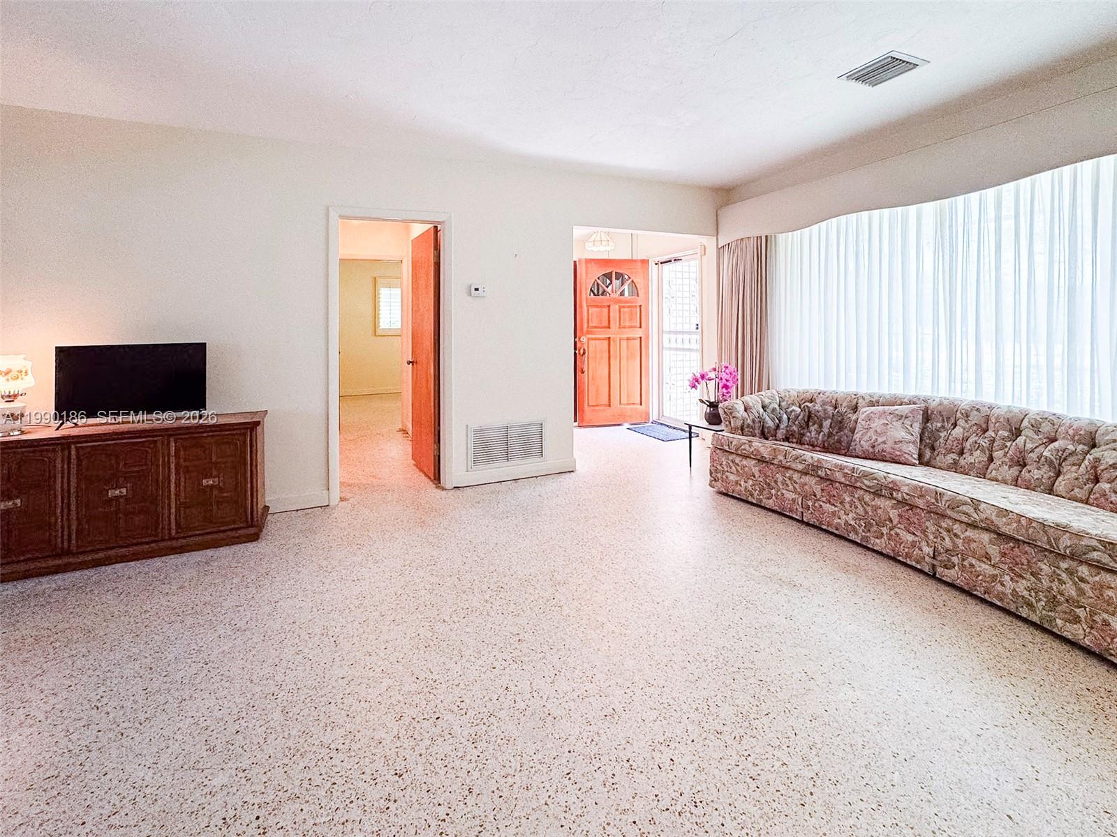 CORAL REEF ESTATES - Residential