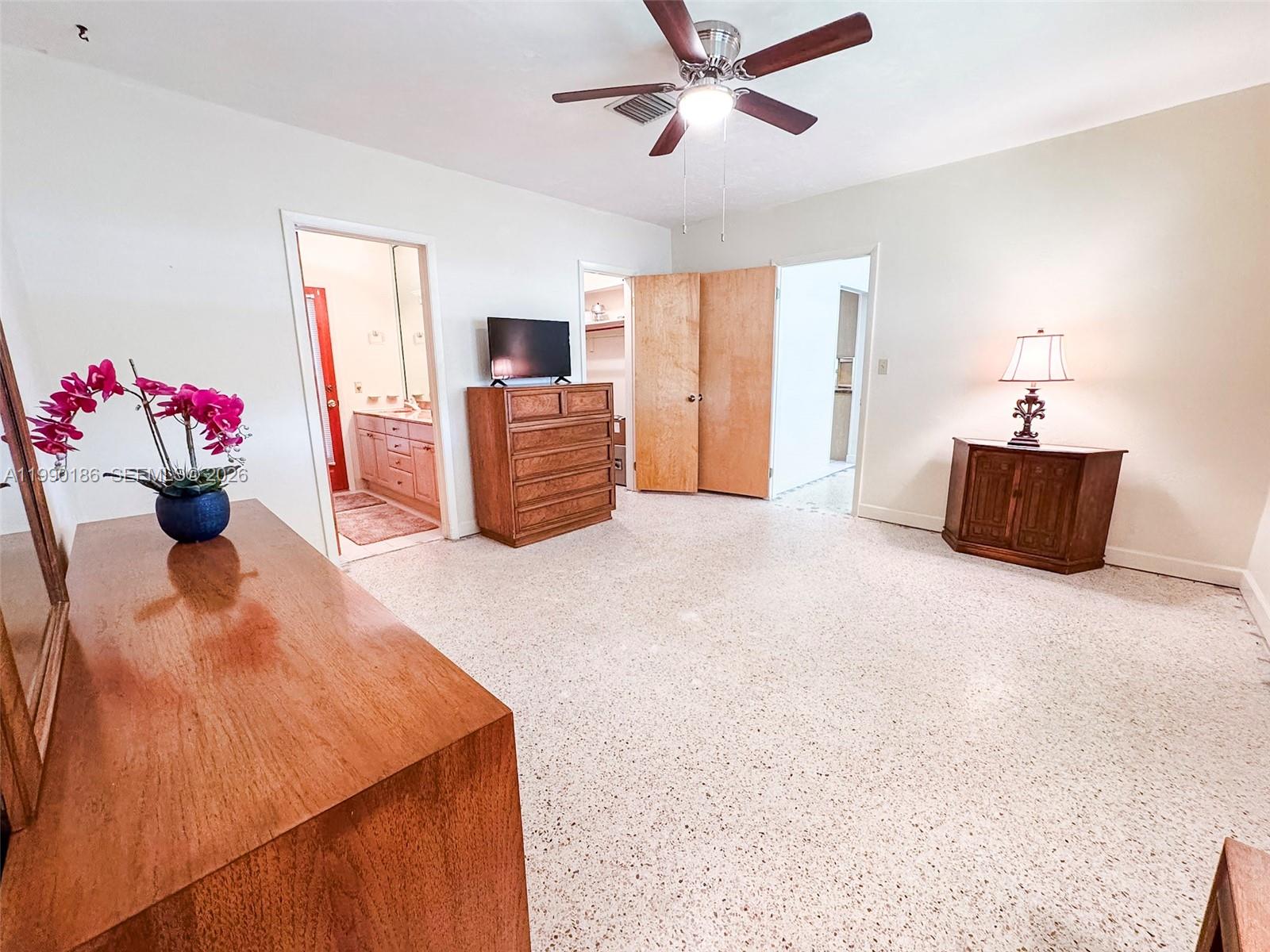 CORAL REEF ESTATES - Residential