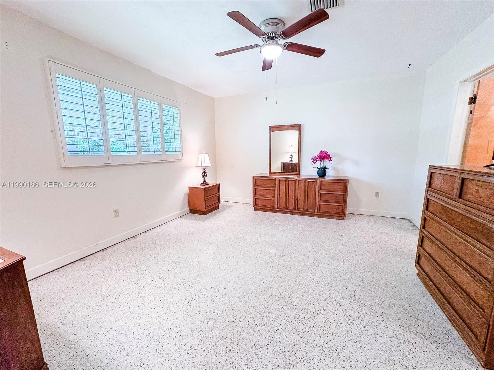 CORAL REEF ESTATES - Residential