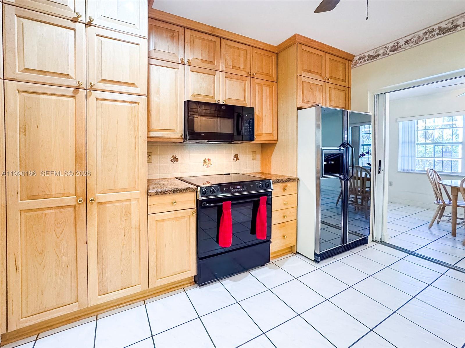 CORAL REEF ESTATES - Residential