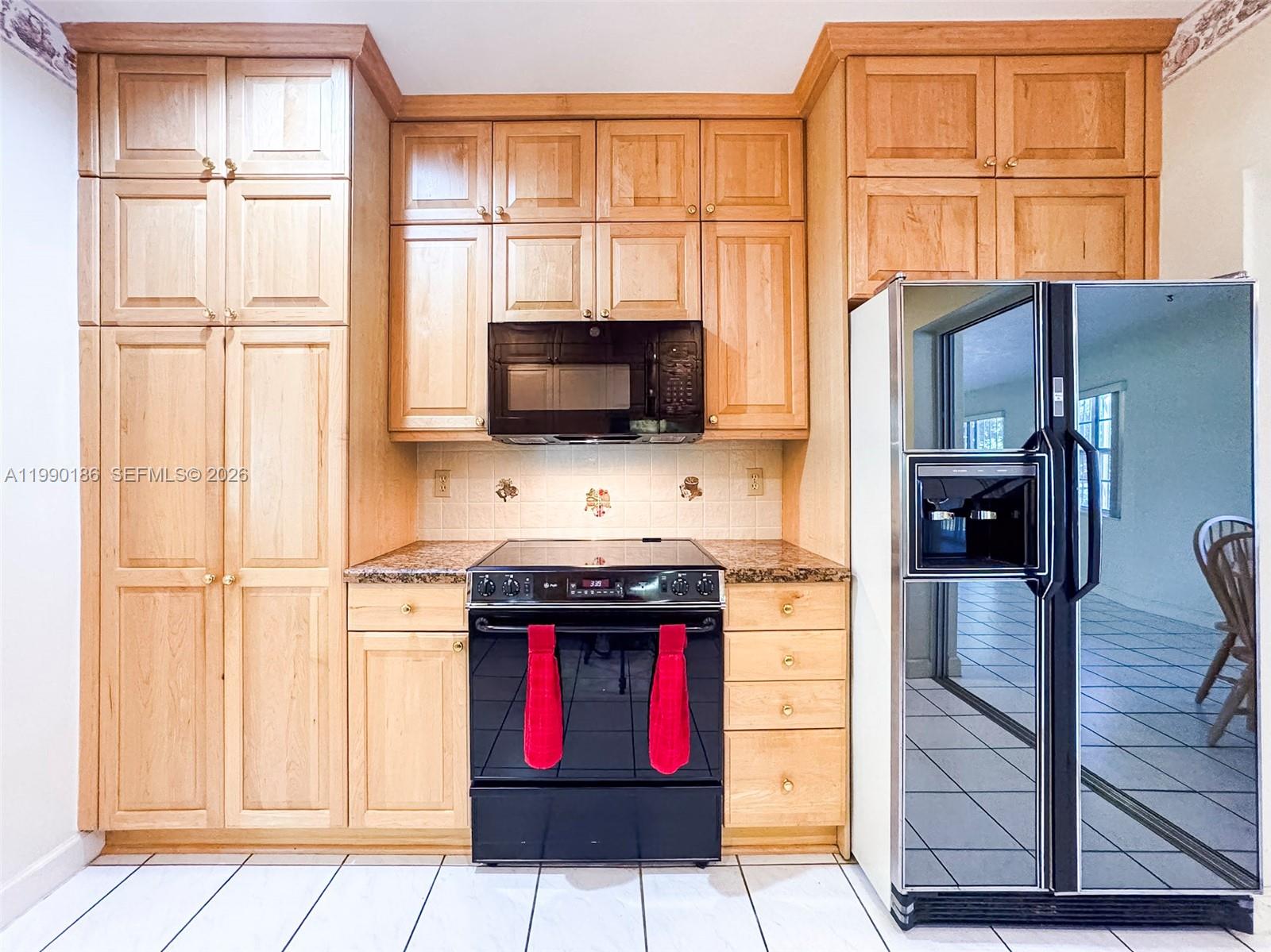 CORAL REEF ESTATES - Residential