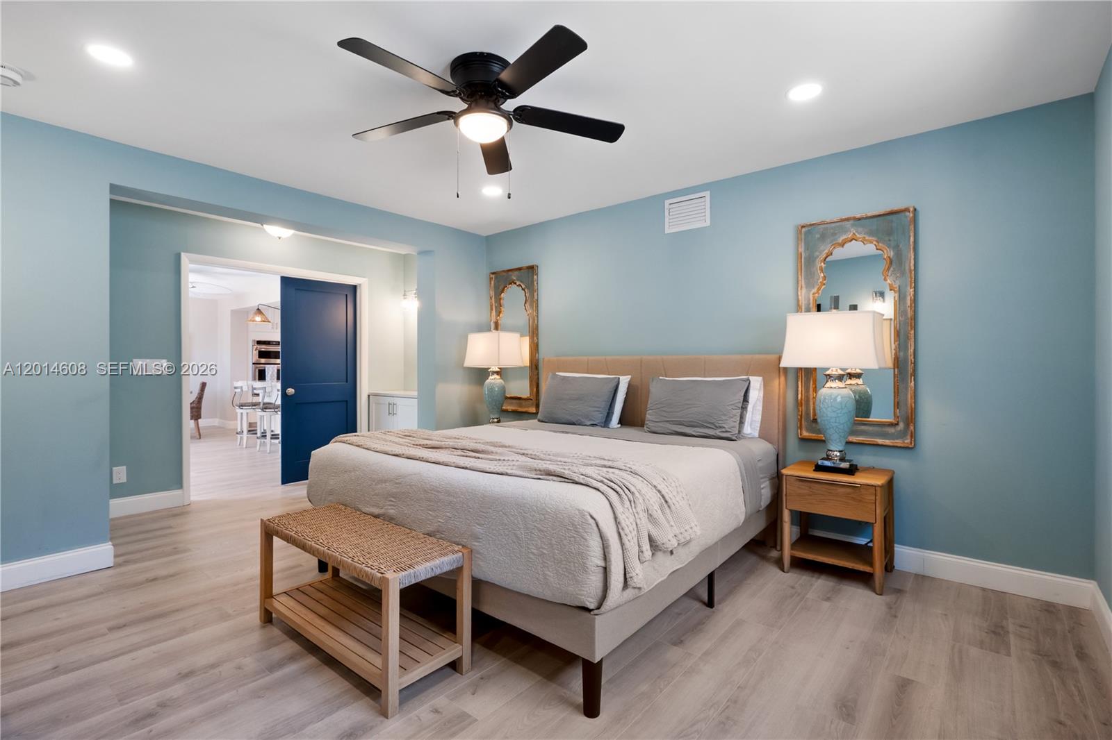 HOLLYWOOD LAKES SECTION - Residential Lease