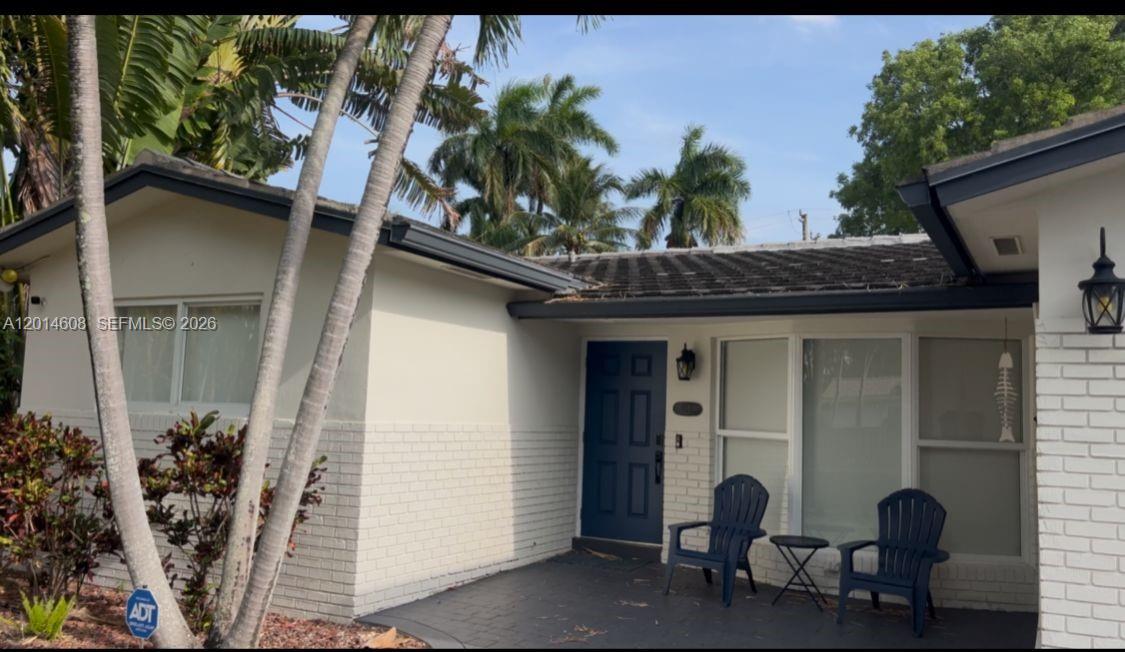 HOLLYWOOD LAKES SECTION - Residential Lease