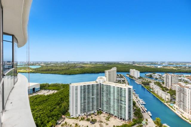 The Ritz Carlton Residence - Residential