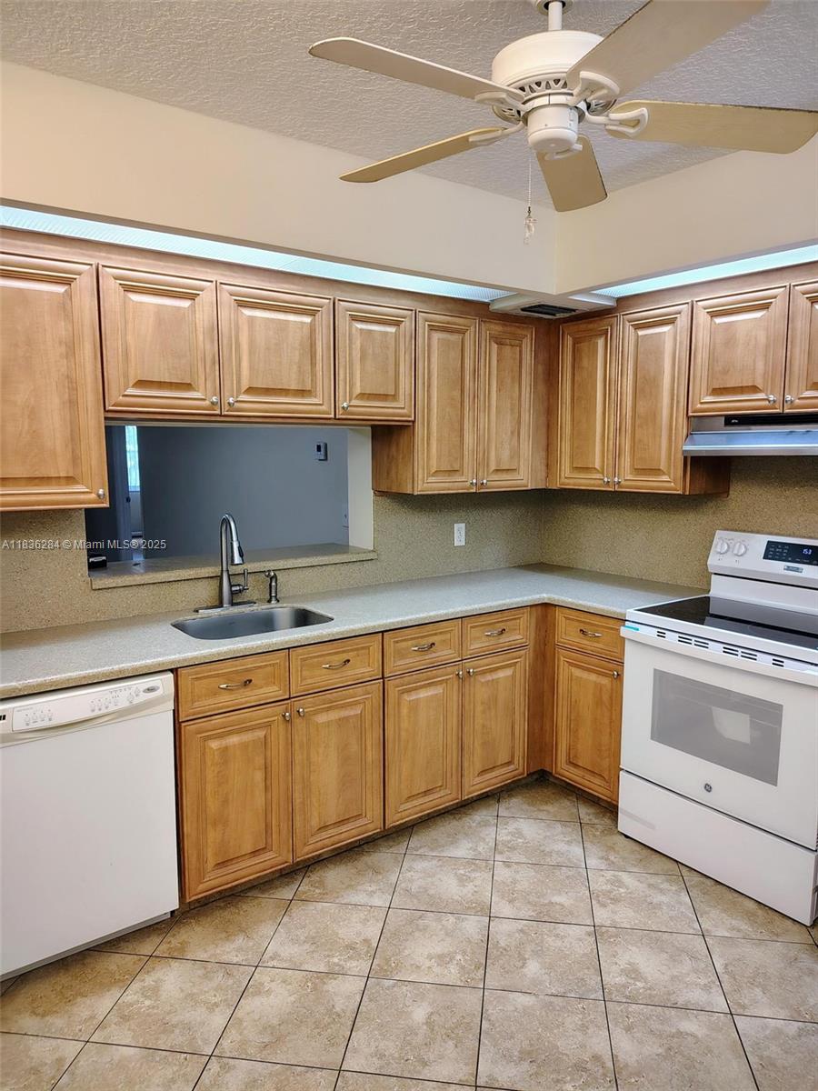 1001 SW 128th Ter 208B
