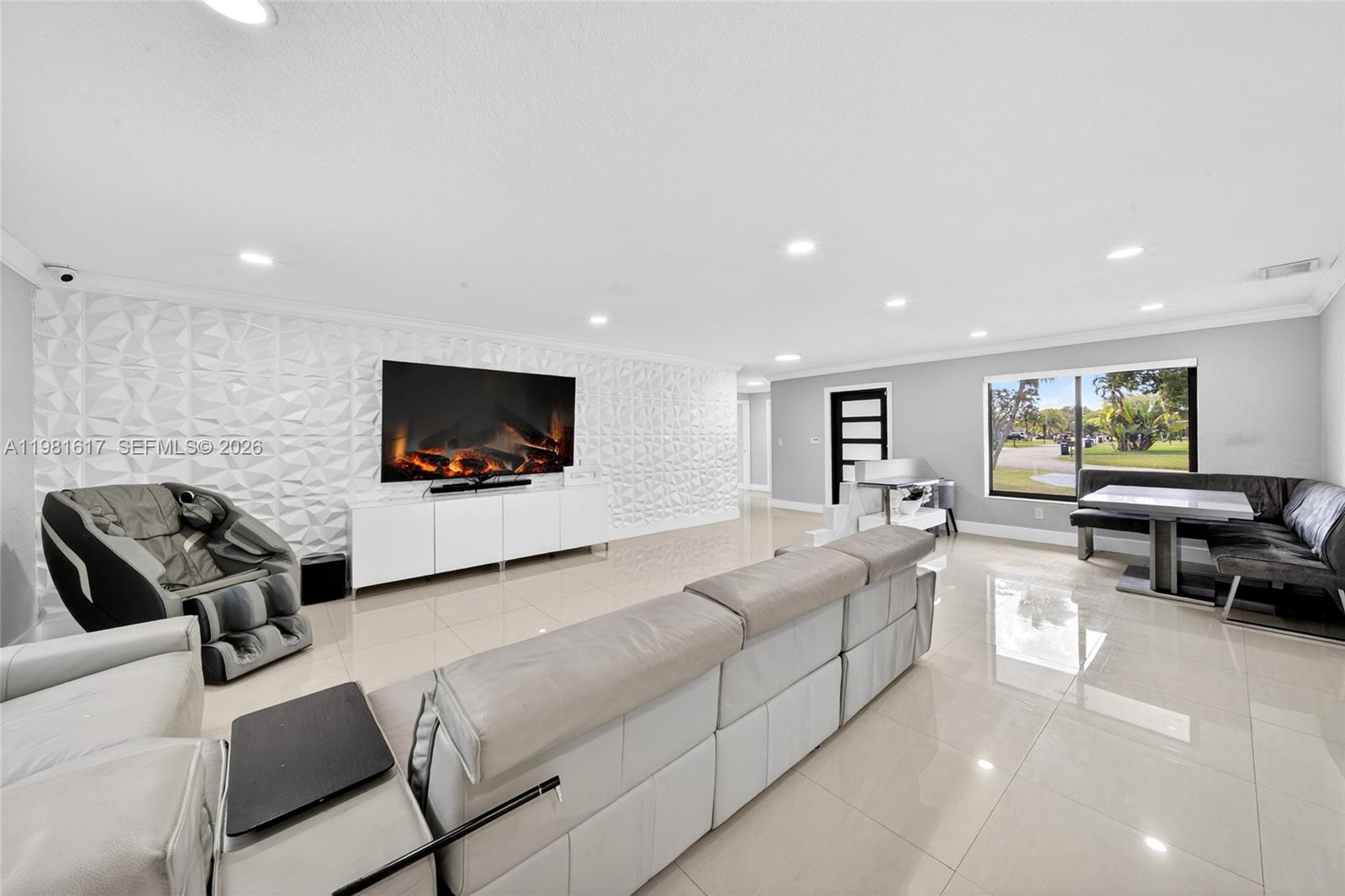 PINE MEADOWS ESTATES - Residential