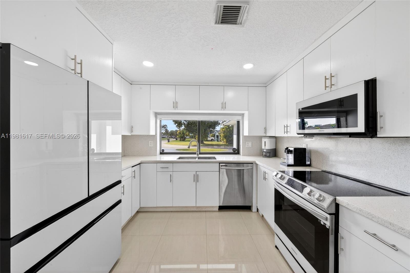 PINE MEADOWS ESTATES - Residential