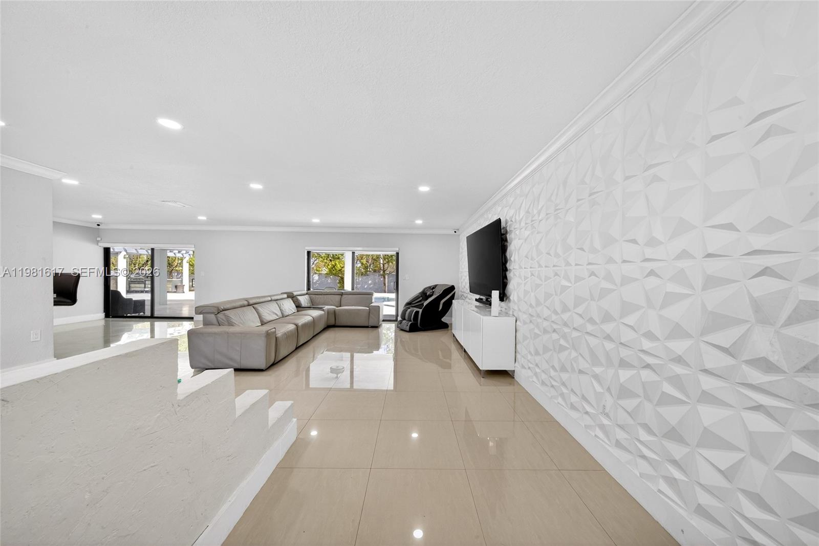 PINE MEADOWS ESTATES - Residential