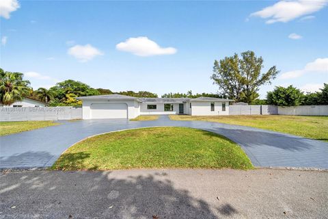 11951 SW 120th Ter Miami FL 33186