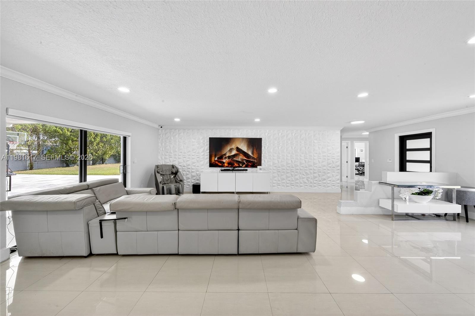 PINE MEADOWS ESTATES - Residential