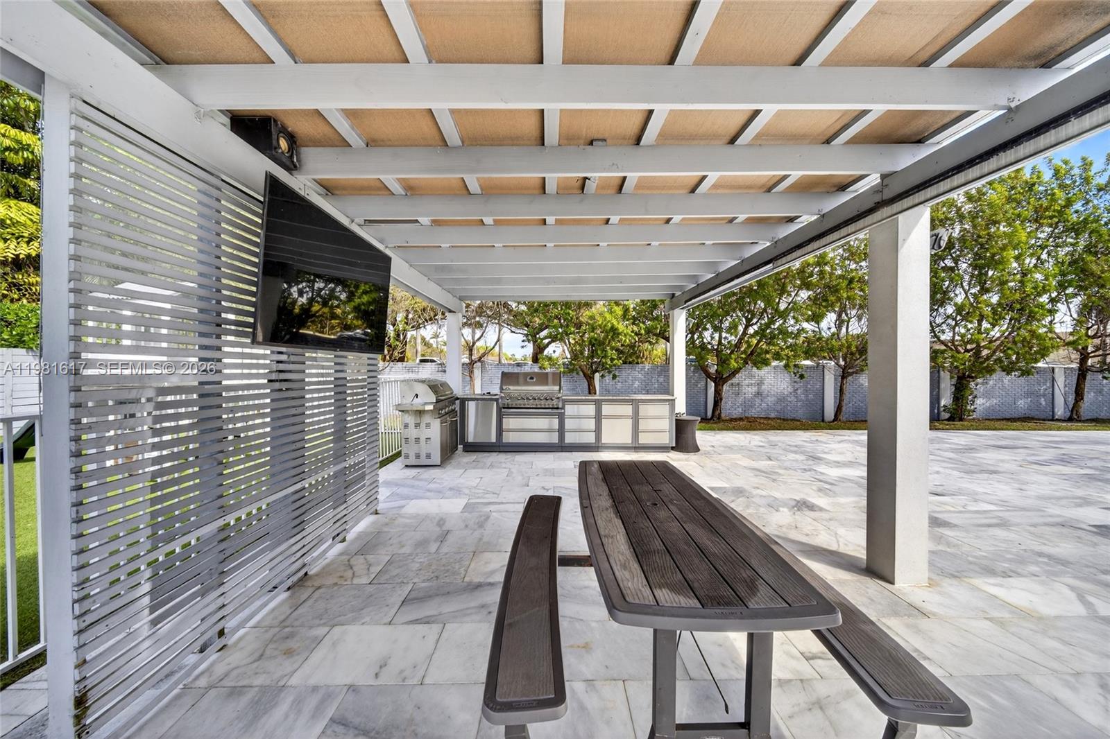 PINE MEADOWS ESTATES - Residential