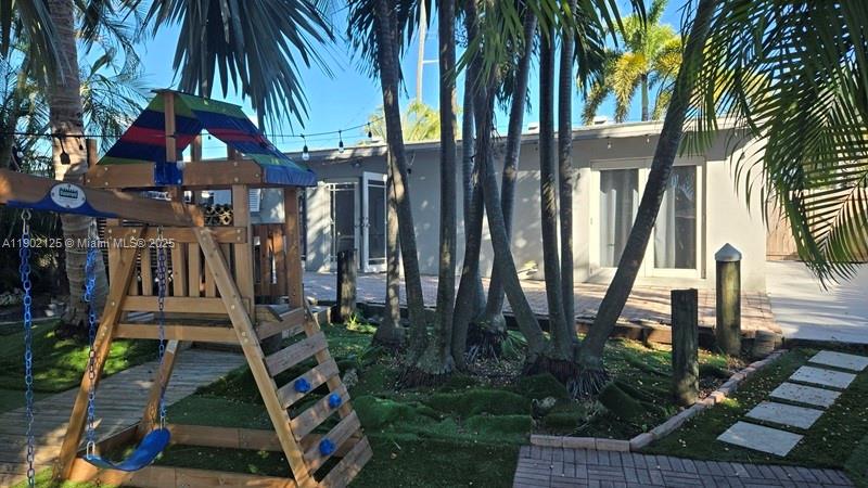 LOOK HOMESITES - Residential
