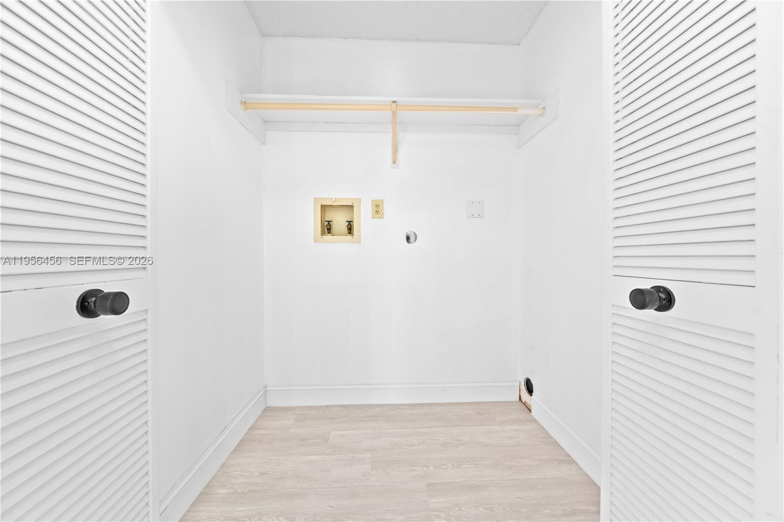 VENICE RESUB OF BLKS 5 & - Residential