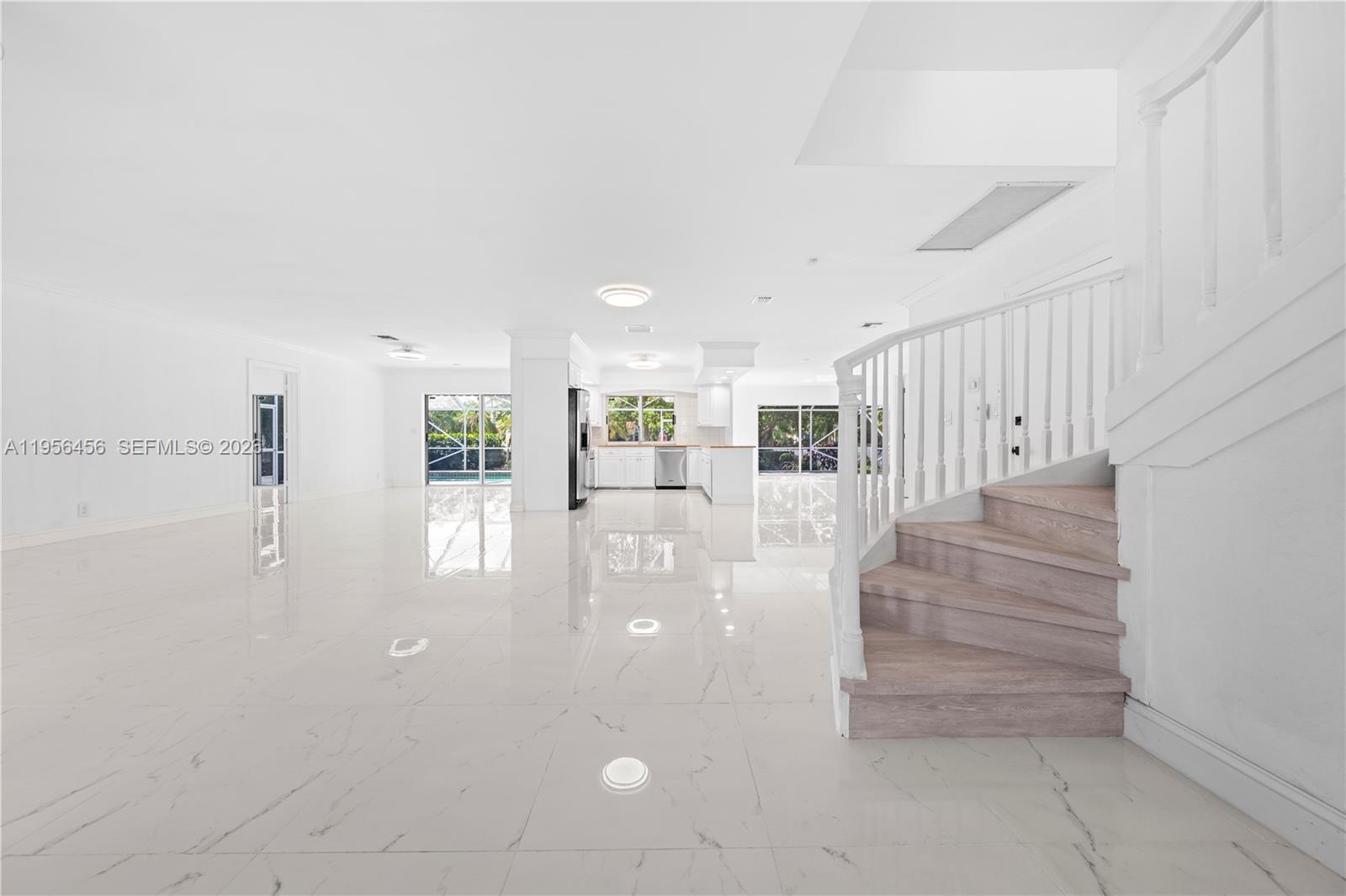 VENICE RESUB OF BLKS 5 & - Residential