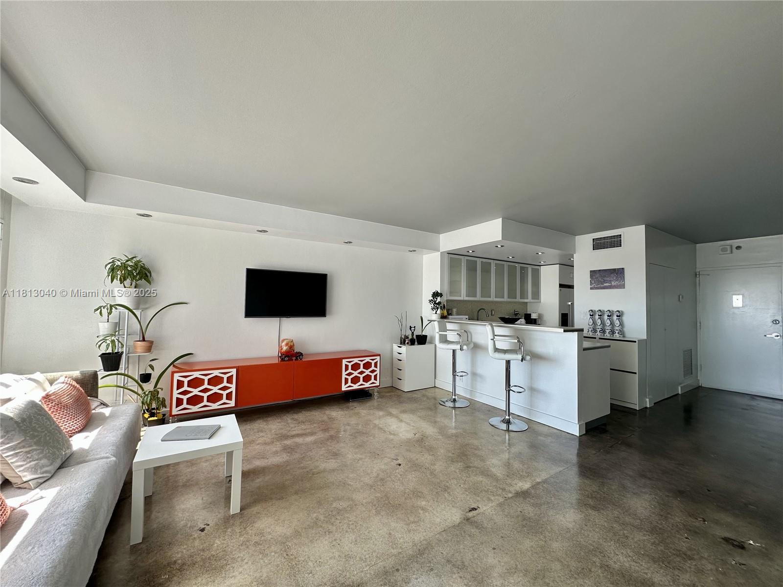 MIRADOR 1000 CONDO - Residential