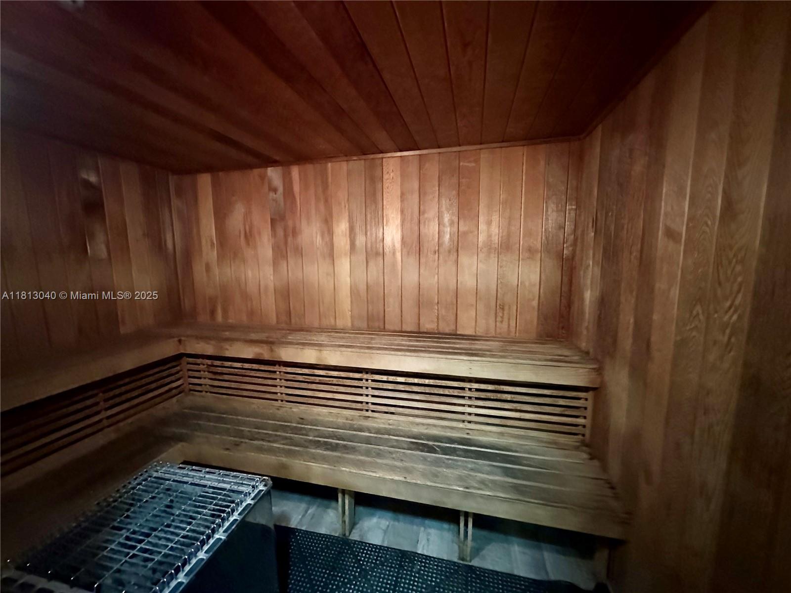 MIRADOR 1000 CONDO - Residential