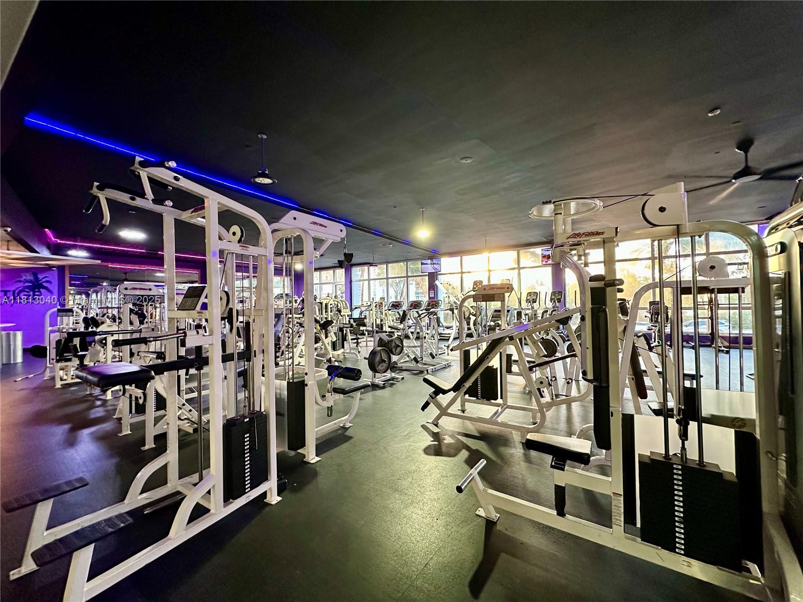 MIRADOR 1000 CONDO - Residential