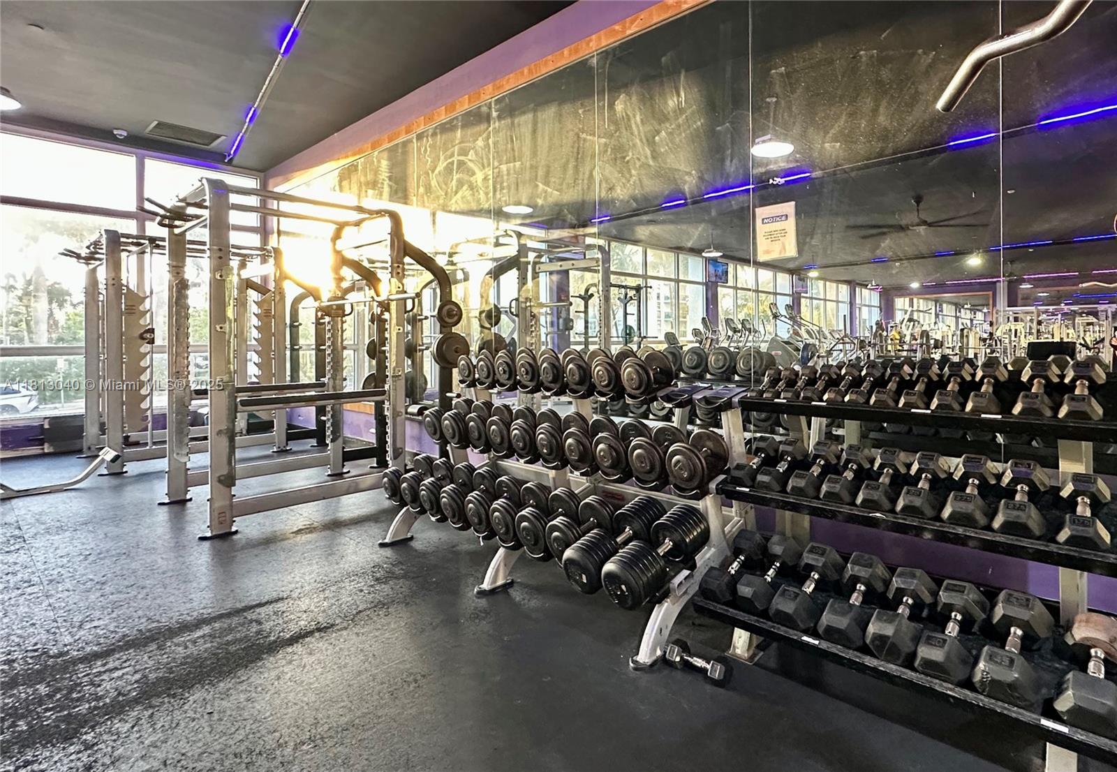 MIRADOR 1000 CONDO - Residential