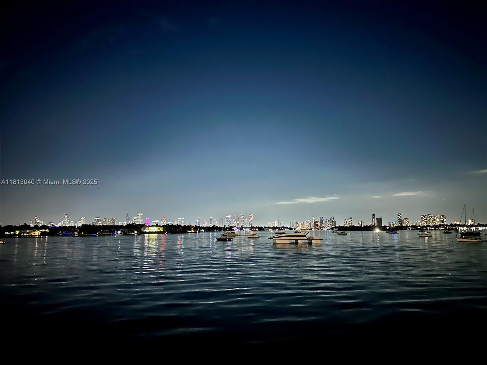 MIRADOR 1000 CONDO - Residential