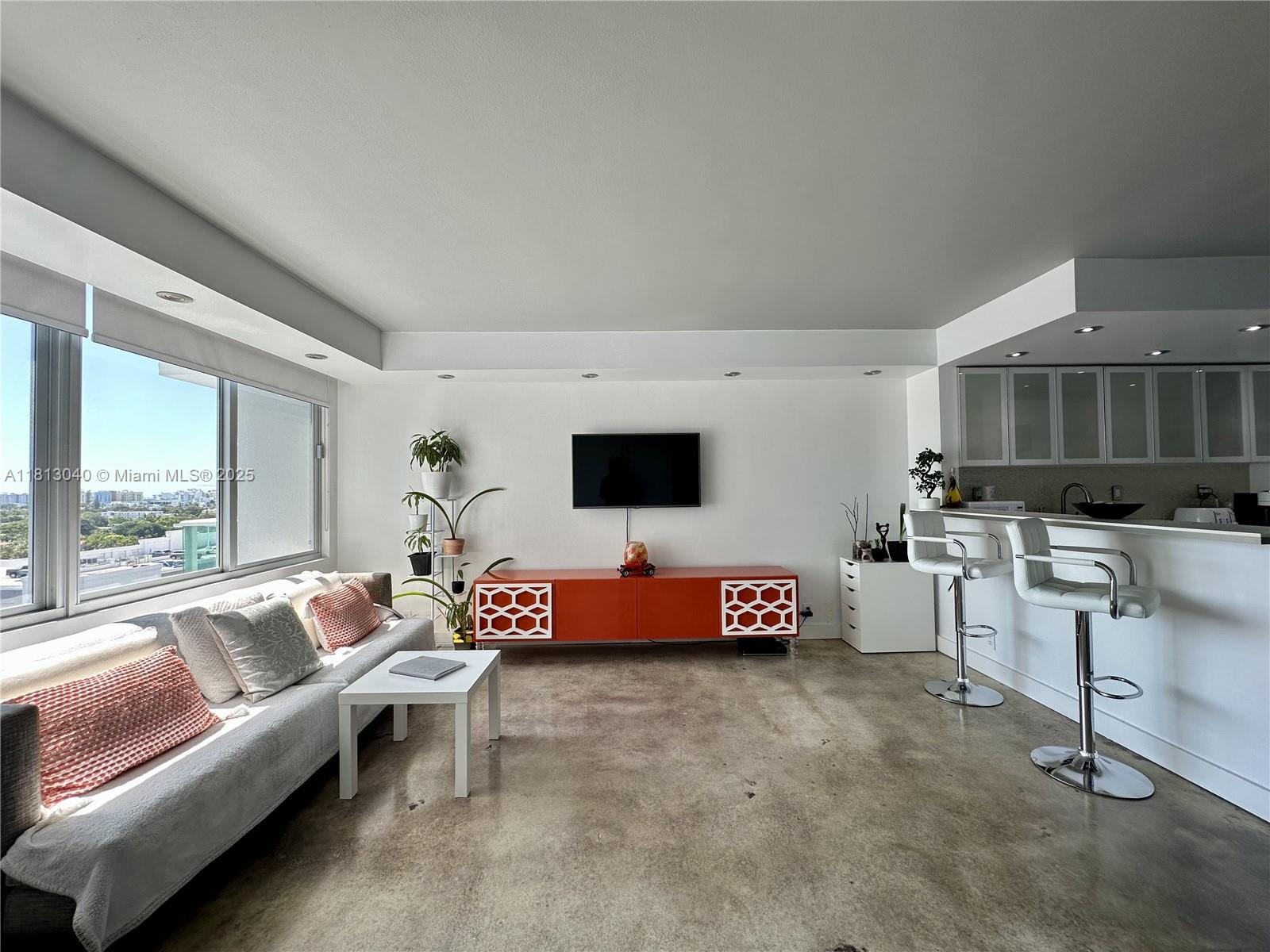 MIRADOR 1000 CONDO - Residential