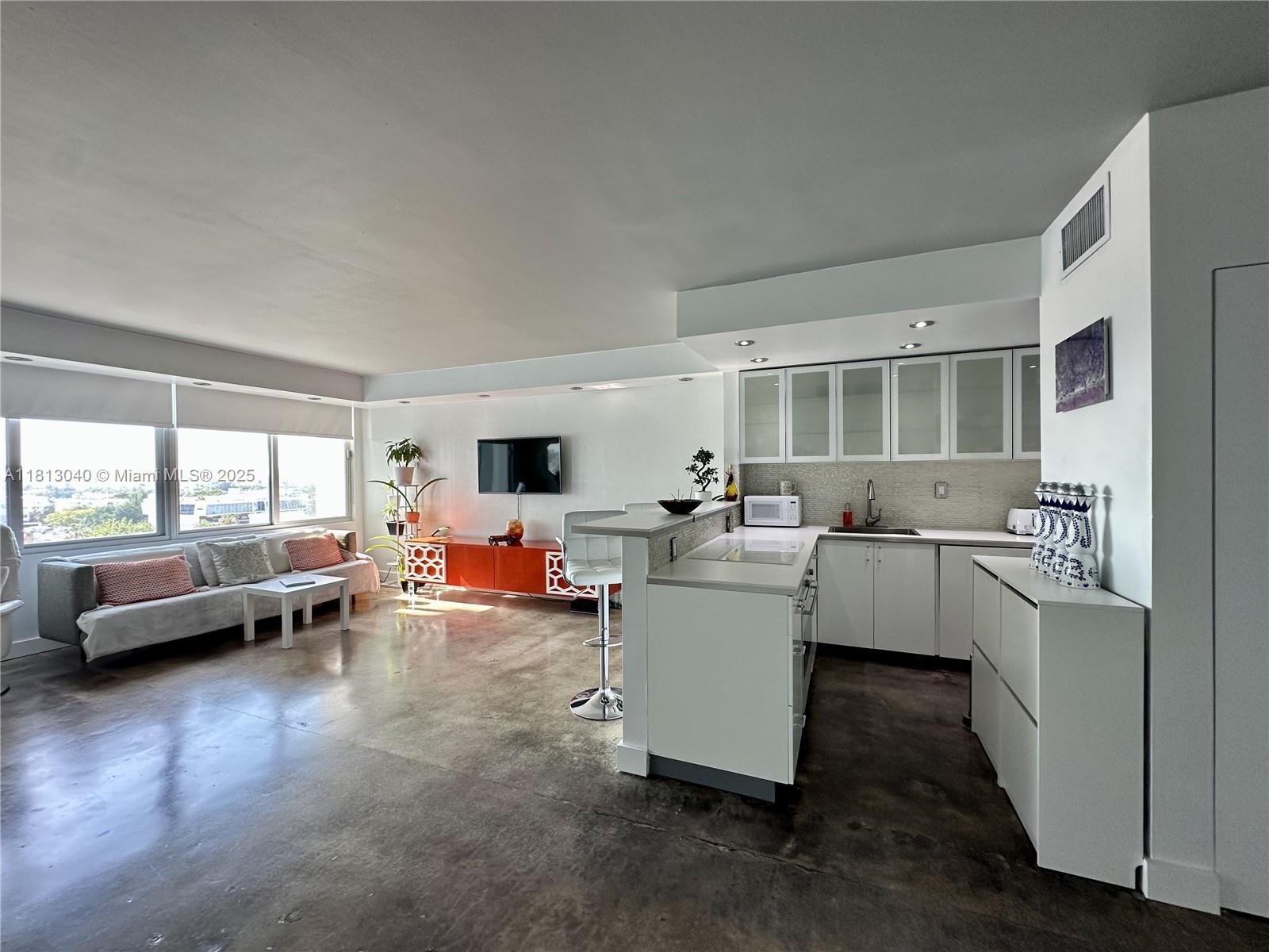 MIRADOR 1000 CONDO - Residential