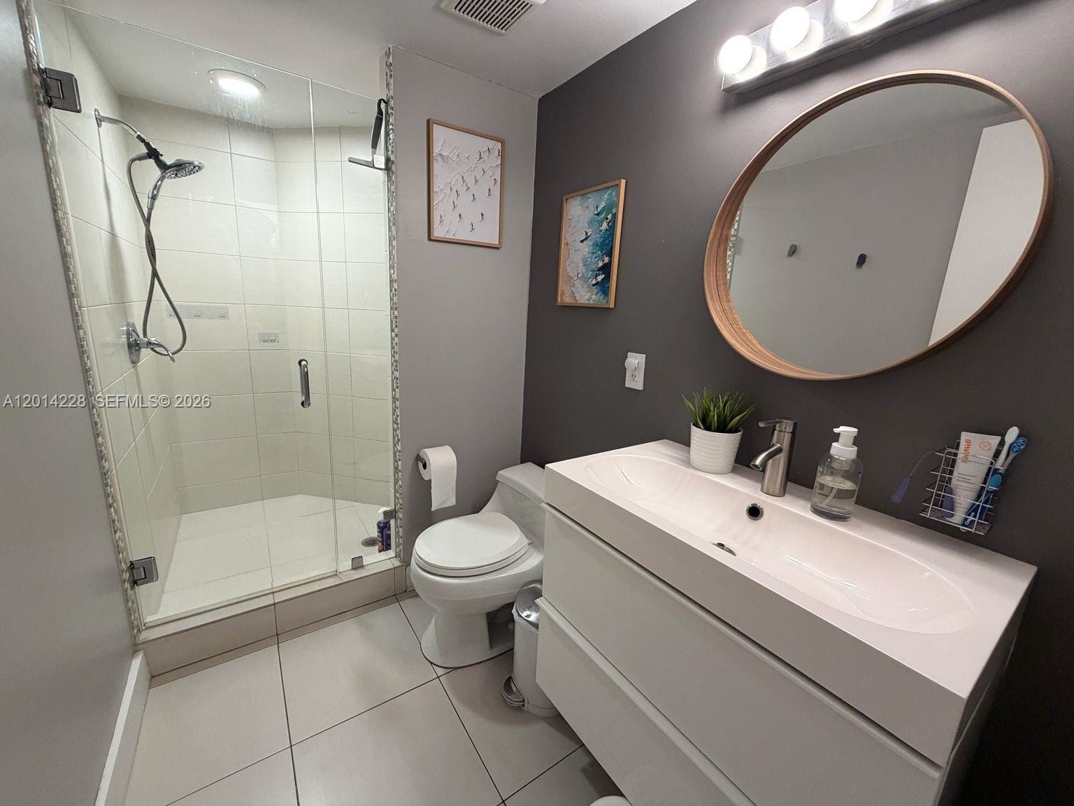 SPINNAKER BAY CONDO - Residential