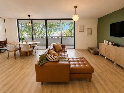 Photo of 21075 NE 34th Ave #303-2, Aventura, FL 33180 (MLS # A12014228)