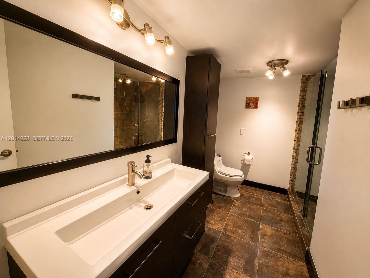 SPINNAKER BAY CONDO - Residential