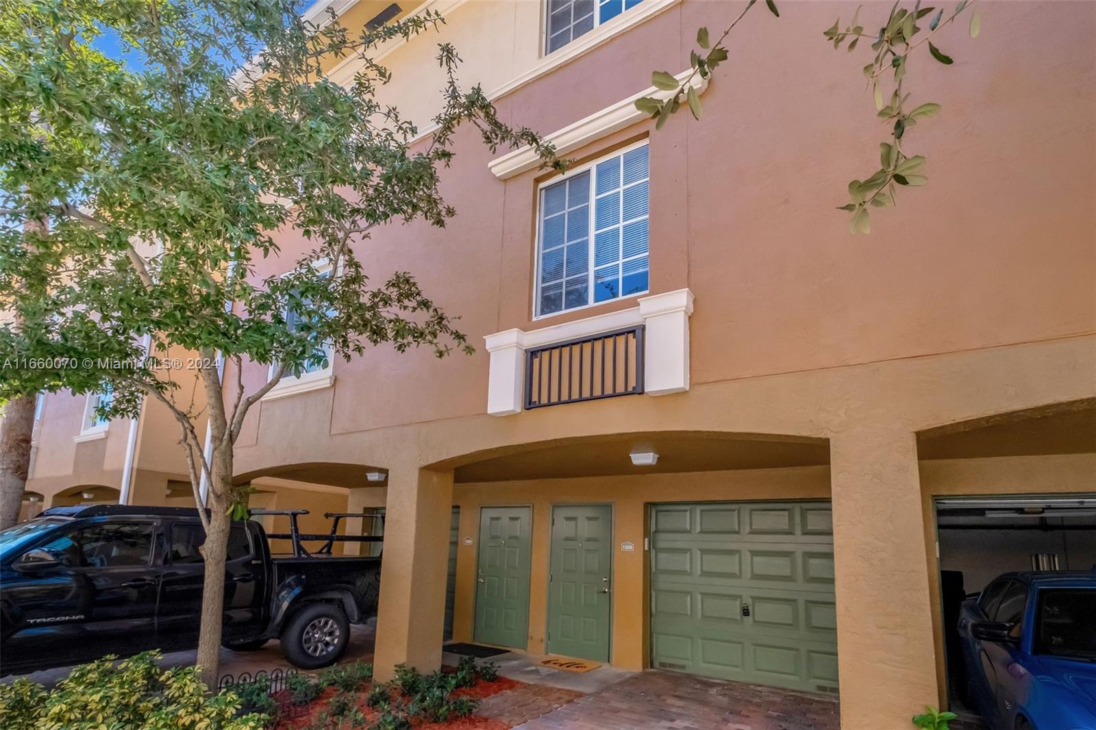 AVENTI AT AVENTURA CONDO - Residential