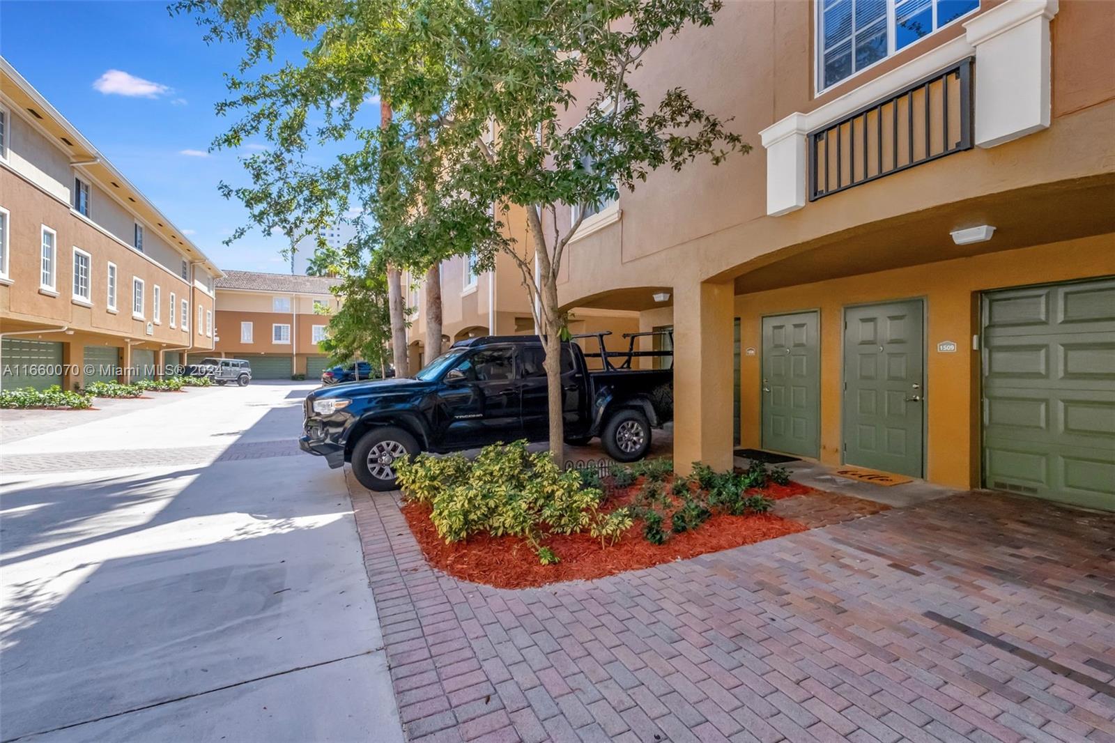 AVENTI AT AVENTURA CONDO - Residential