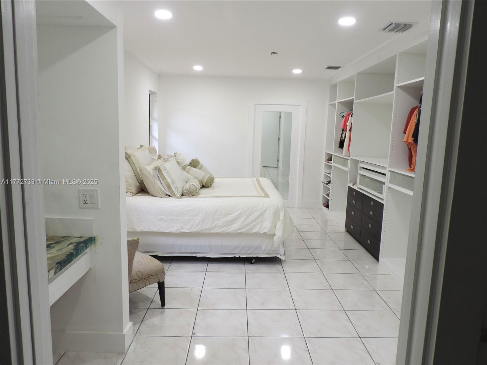 MCKEEVER TERR NO 2 - Residential