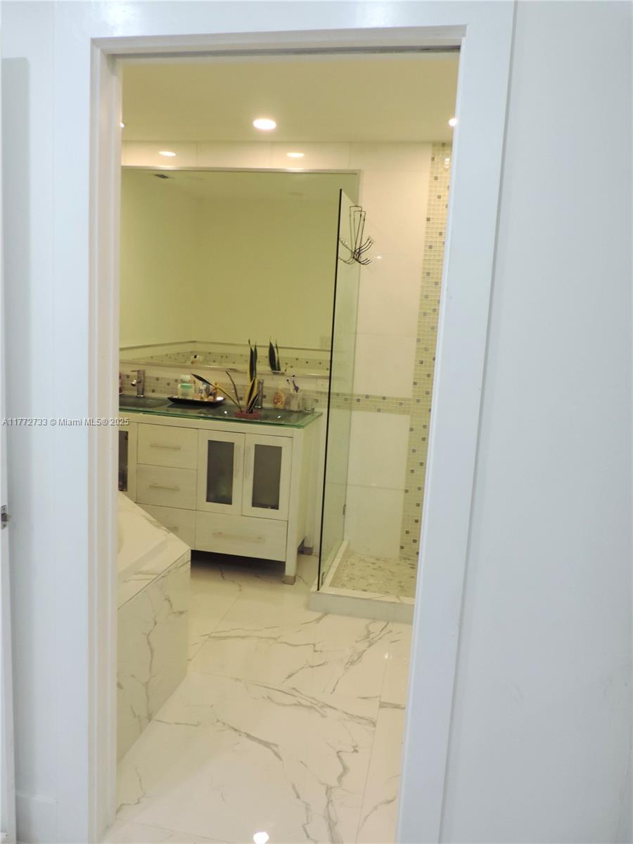 MCKEEVER TERR NO 2 - Residential