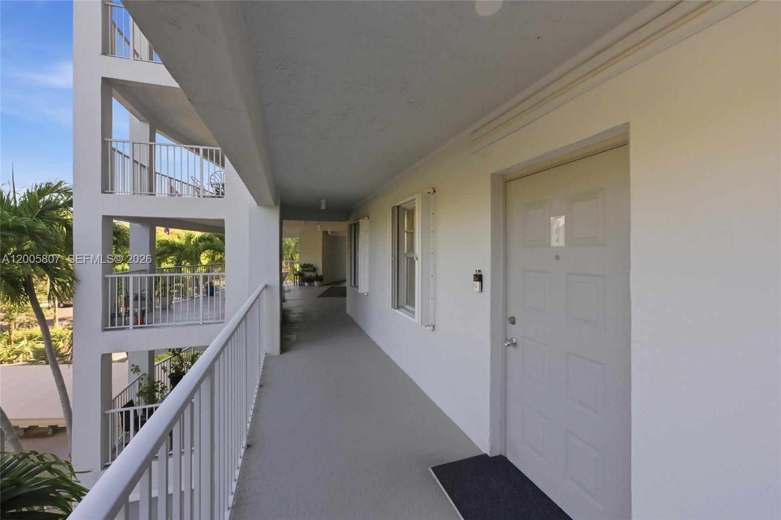 NO 105 PALM-AIRE COUNTRY - Residential