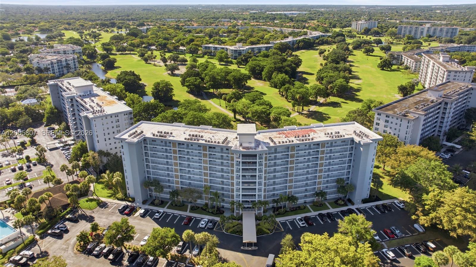 NO 105 PALM-AIRE COUNTRY - Residential