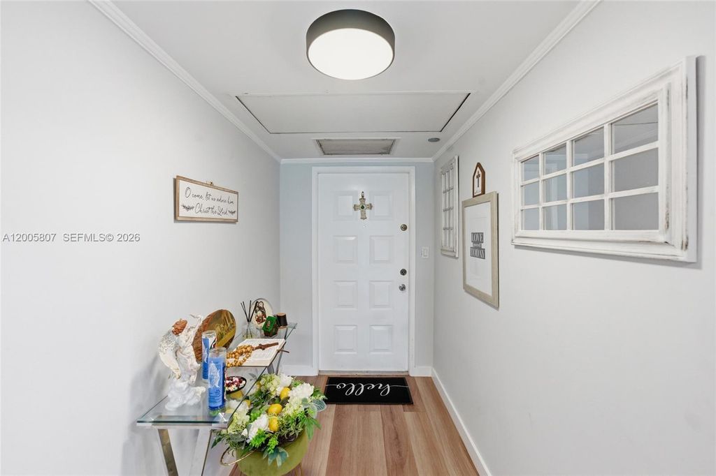 Photo of 625 Oaks Dr #304, Pompano Beach, FL 33069 (MLS # A12005807)