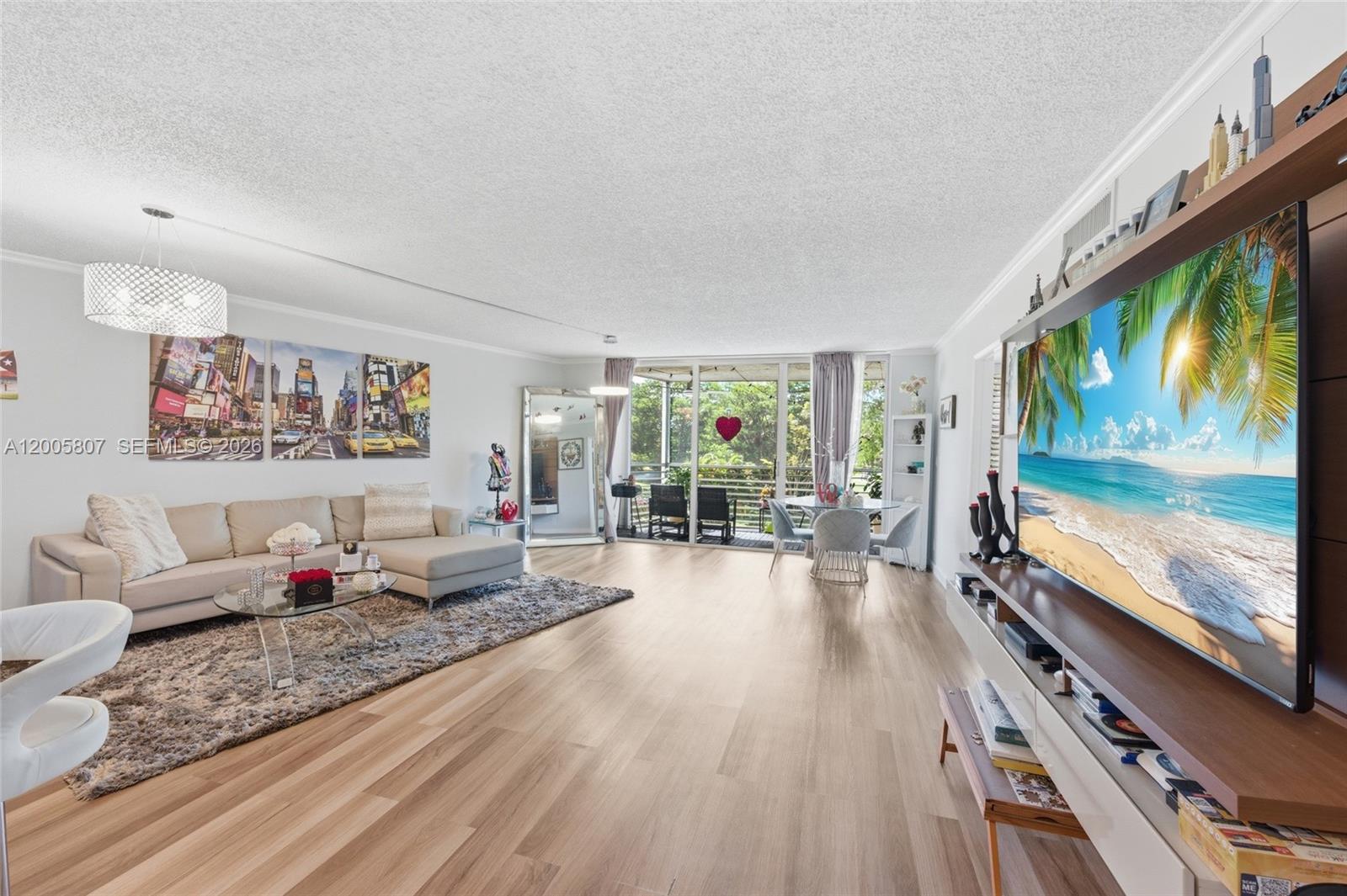 NO 105 PALM-AIRE COUNTRY - Residential