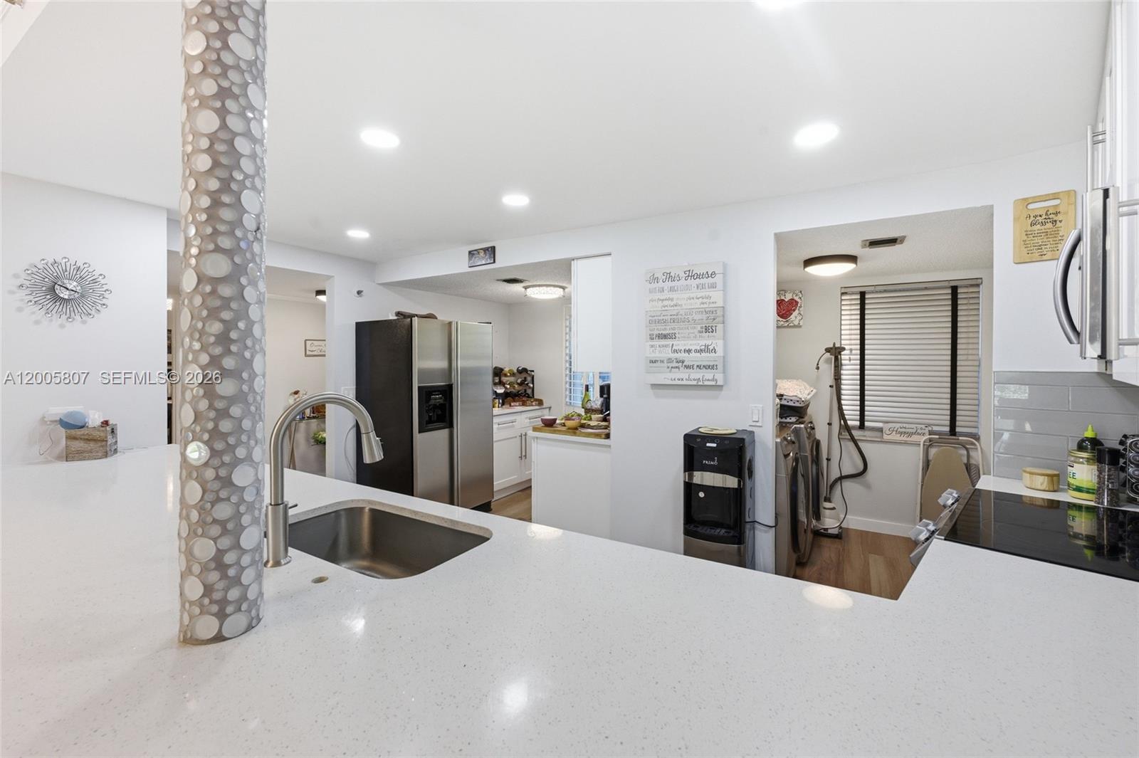 NO 105 PALM-AIRE COUNTRY - Residential