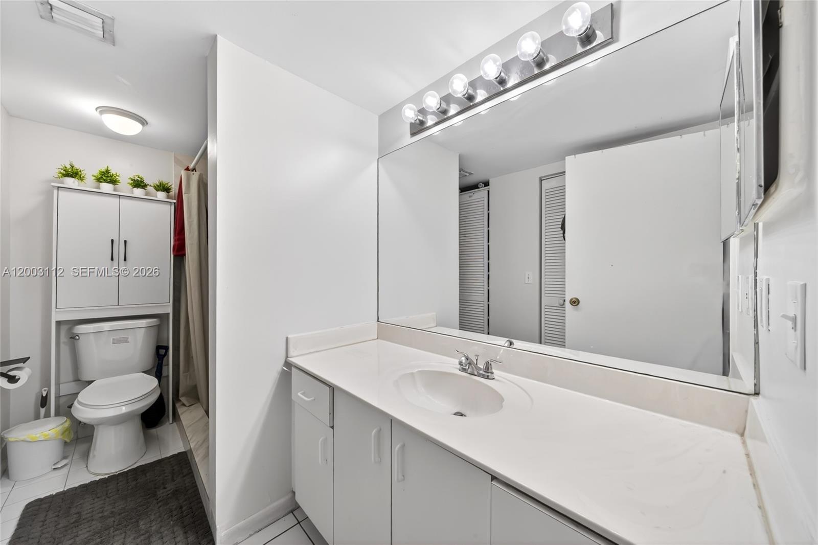 VISTA ALEGRE TOWNHOMES VI - Residential