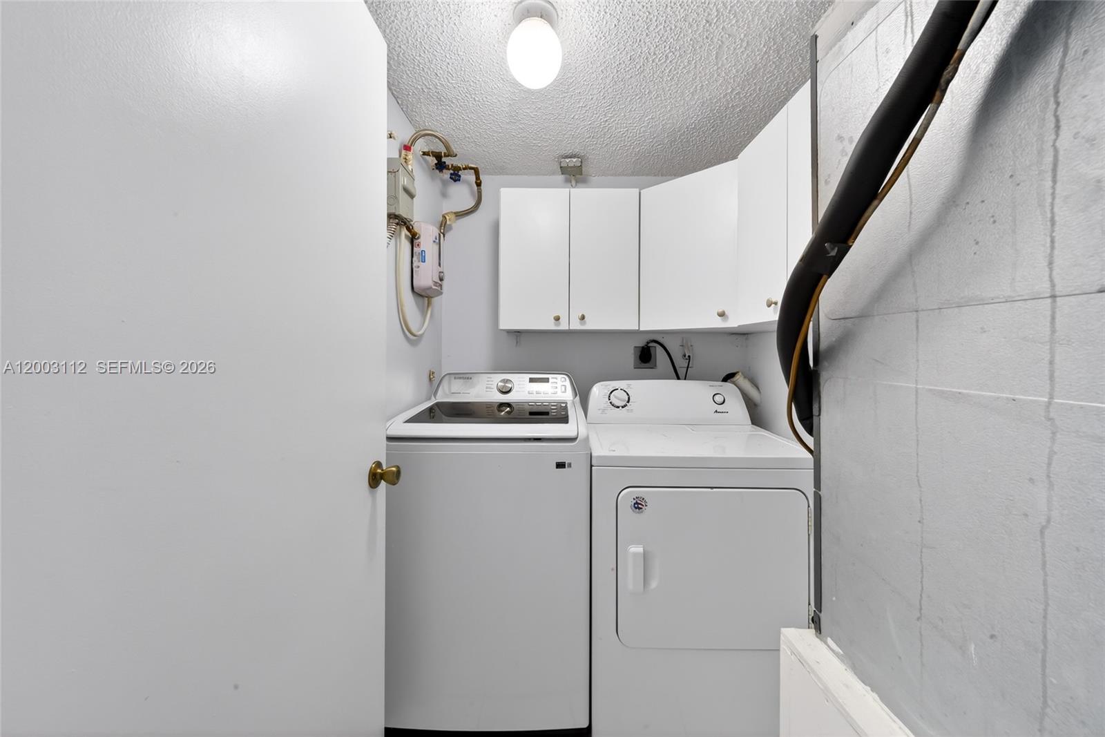 VISTA ALEGRE TOWNHOMES VI - Residential