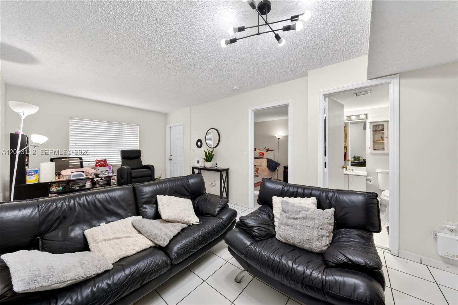 VISTA ALEGRE TOWNHOMES VI - Residential