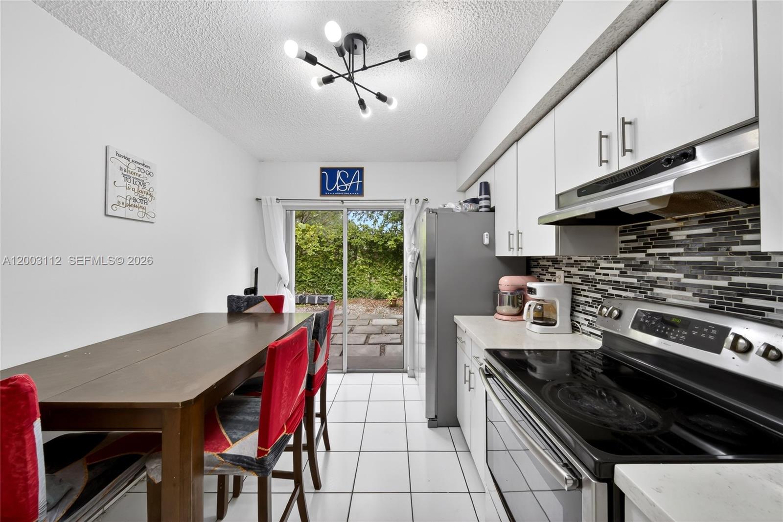 VISTA ALEGRE TOWNHOMES VI - Residential