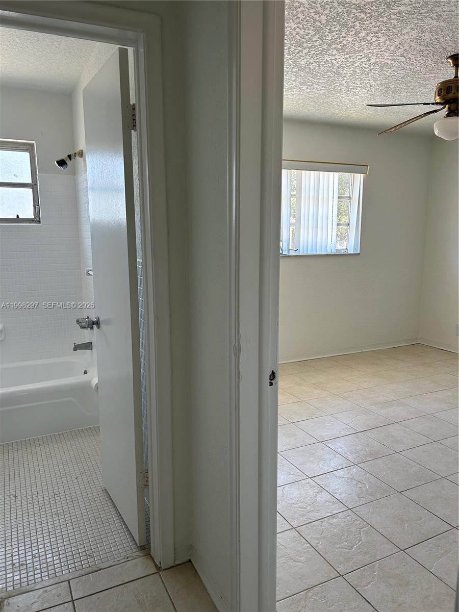 CYPRESS GARDENS CONDOMINI - Residential Lease